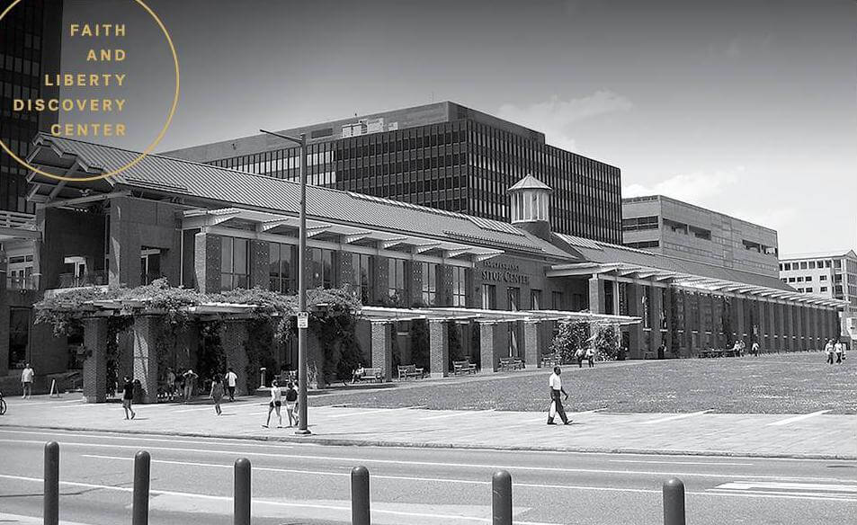 B&W Photo of Independence Mall